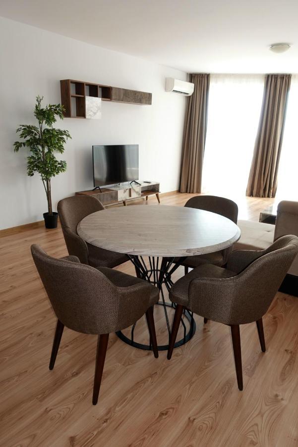 Millennium Apart Complex Aparthotel สวิติ วลัส ภายนอก รูปภาพ