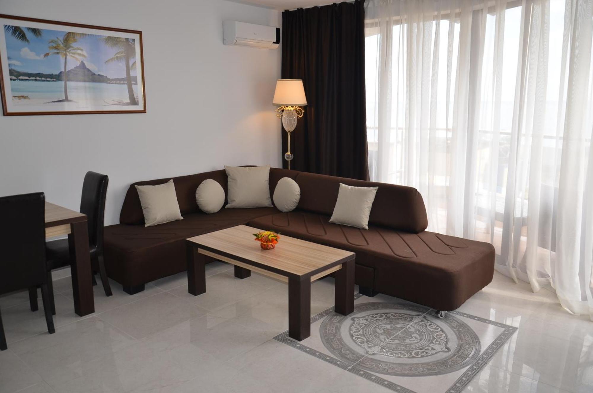 Millennium Apart Complex Aparthotel สวิติ วลัส ภายนอก รูปภาพ