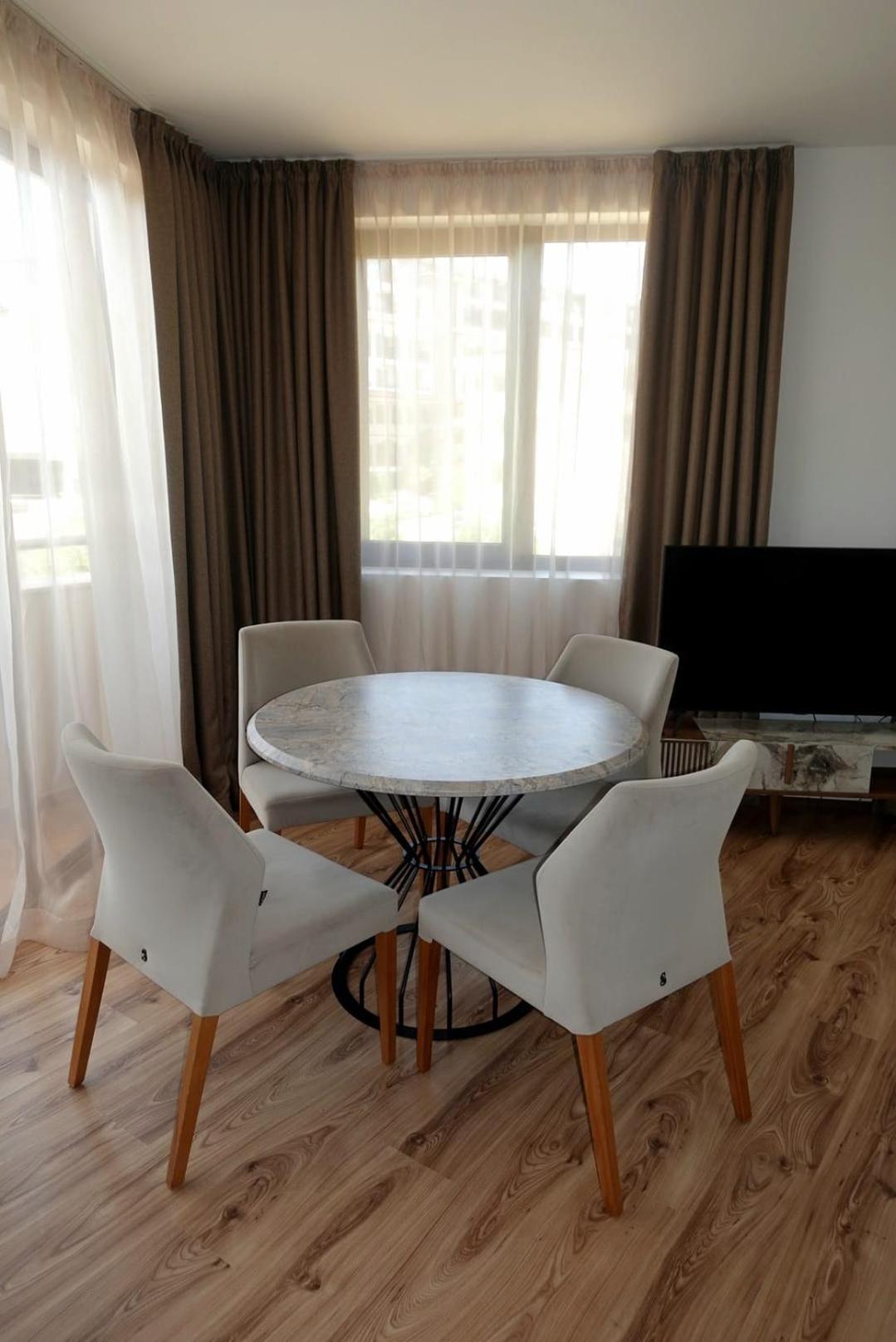 Millennium Apart Complex Aparthotel สวิติ วลัส ภายนอก รูปภาพ