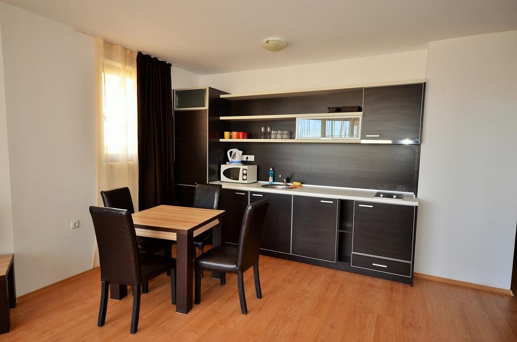 Millennium Apart Complex Aparthotel สวิติ วลัส ภายนอก รูปภาพ