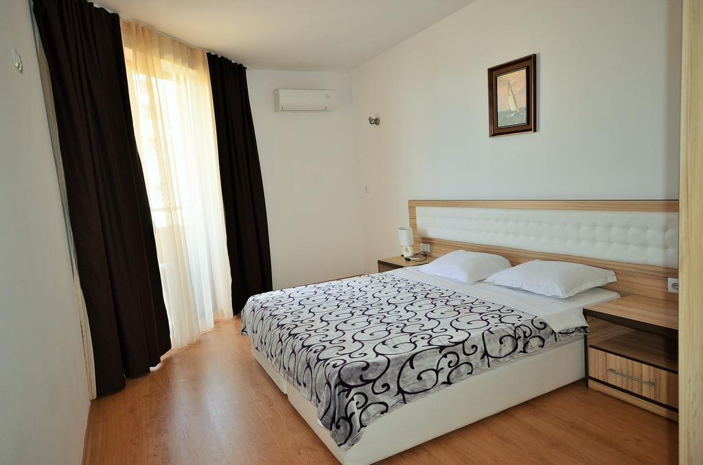 Millennium Apart Complex Aparthotel สวิติ วลัส ภายนอก รูปภาพ